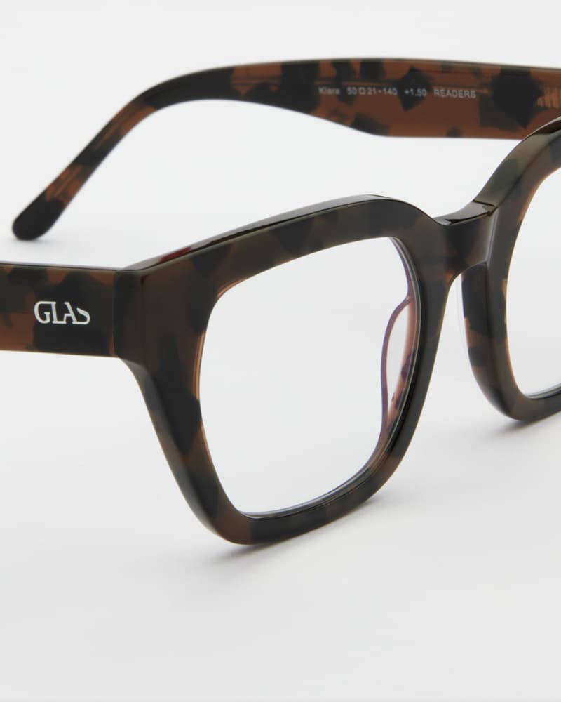 Kiara Turtle Brown