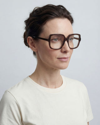 Elara Dark Brown Readers