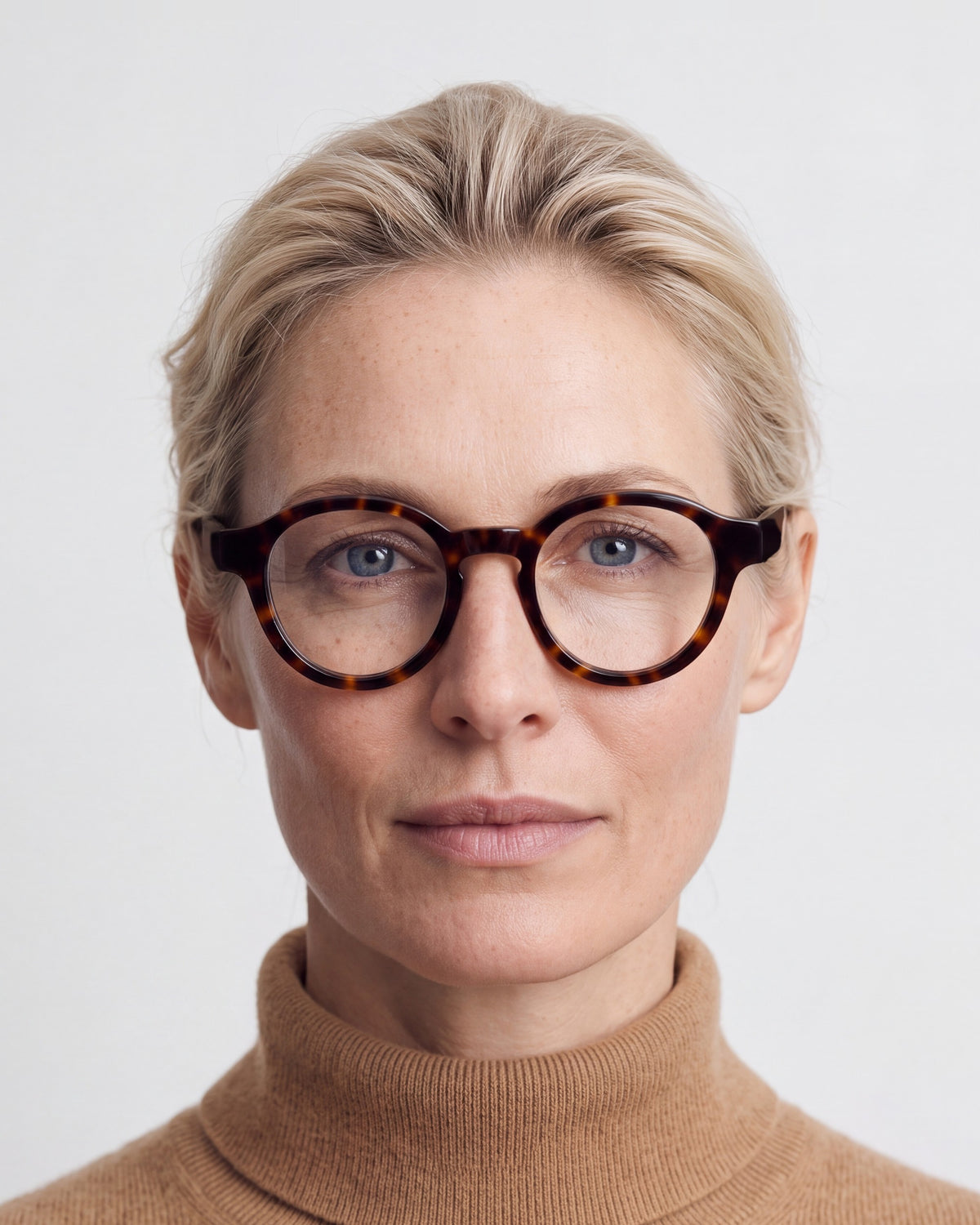 Nora in tortoiseshell, worn